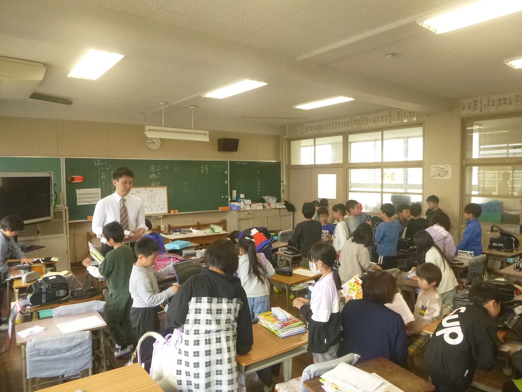 ようやく「帰りの用意!」で緊張もほぐれました。