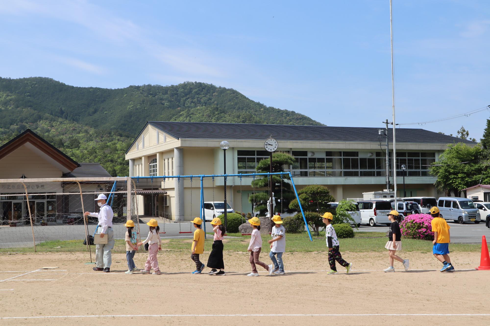 1・2年生歩行訓練