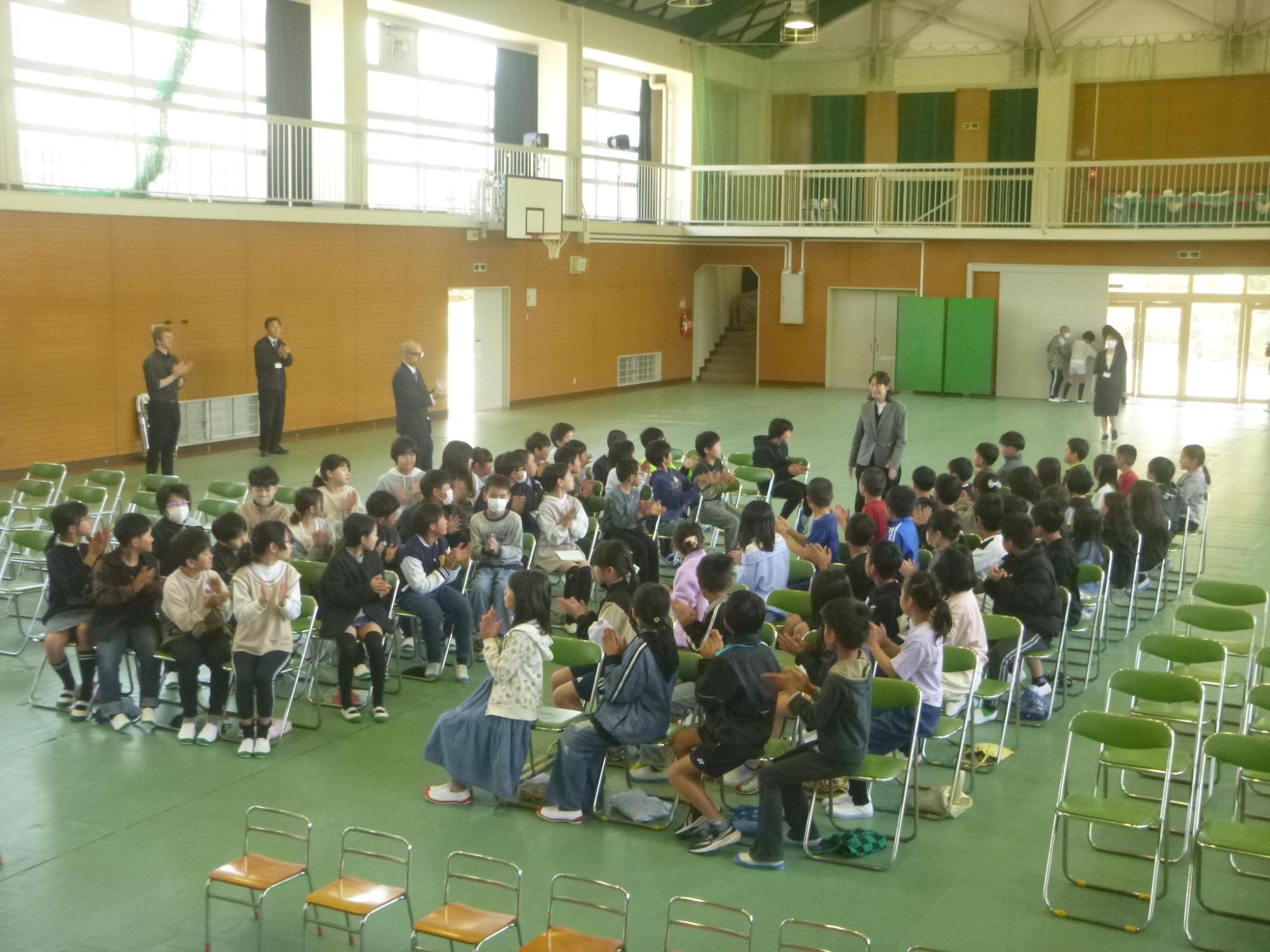 「新入生入場」の練習です