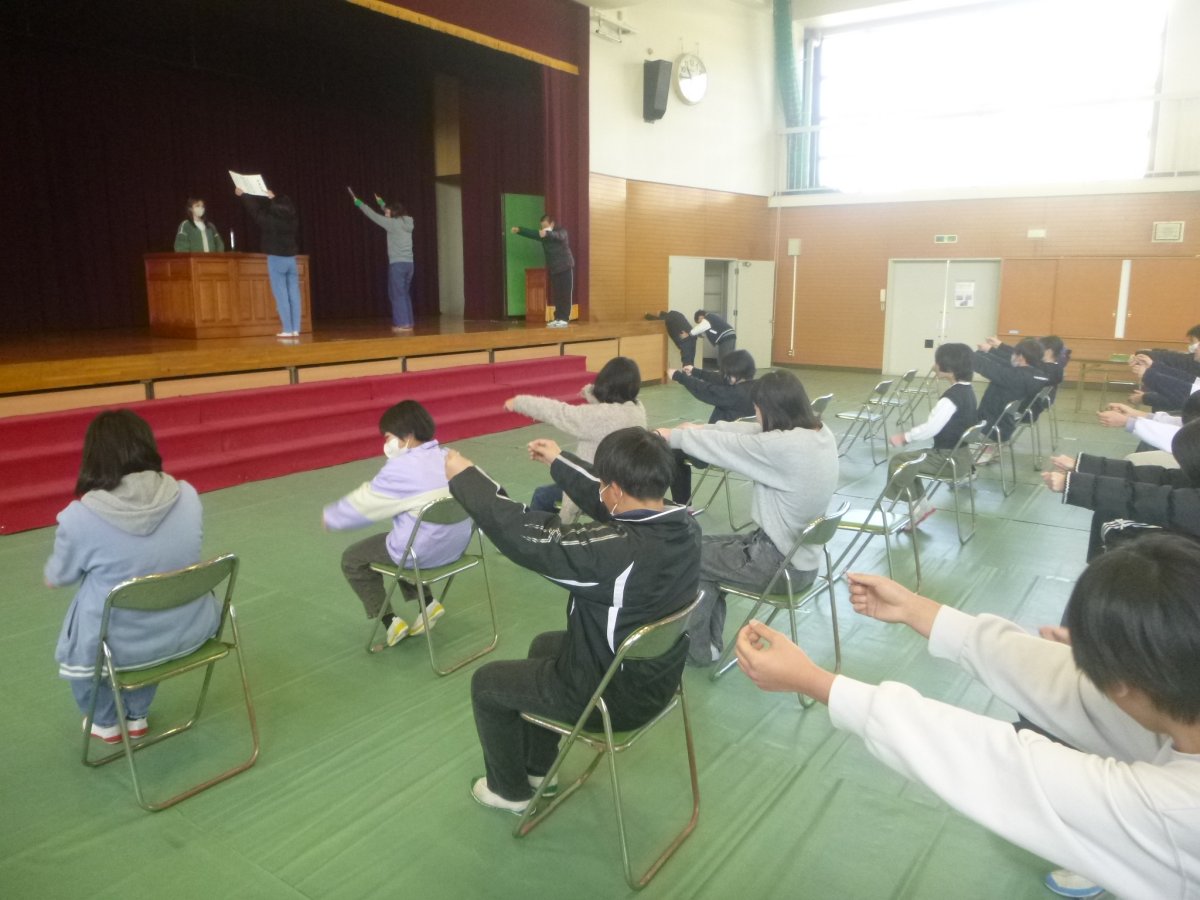 初めての練習「右手？　左手？・・・」