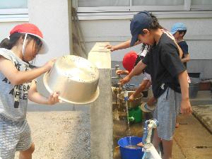 水をいっぱいくもう！