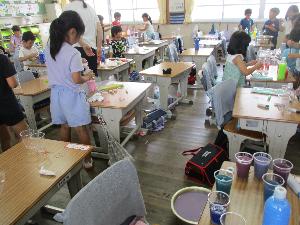 いろみずで実験