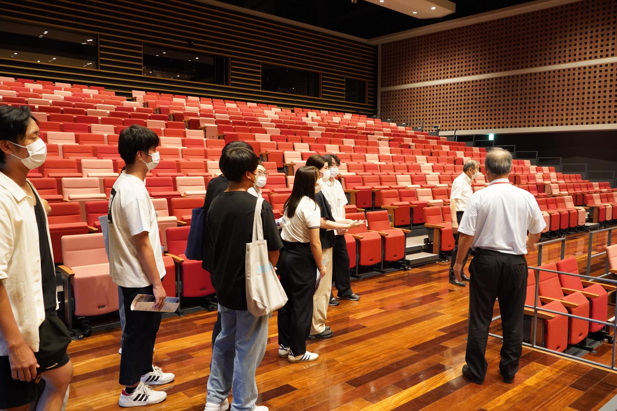 オリナスホールを見学