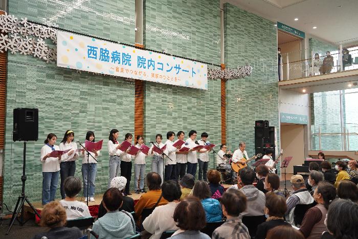 西脇病院医師によるコーラス＆演奏「Moss Pink」