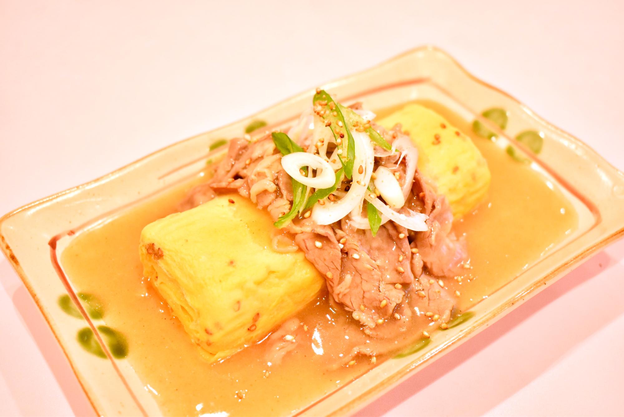 ごま入りだし巻き卵の和風カレーあんかけ