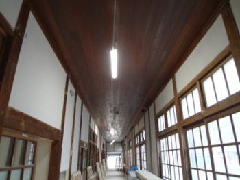 1階廊下施工状況写真