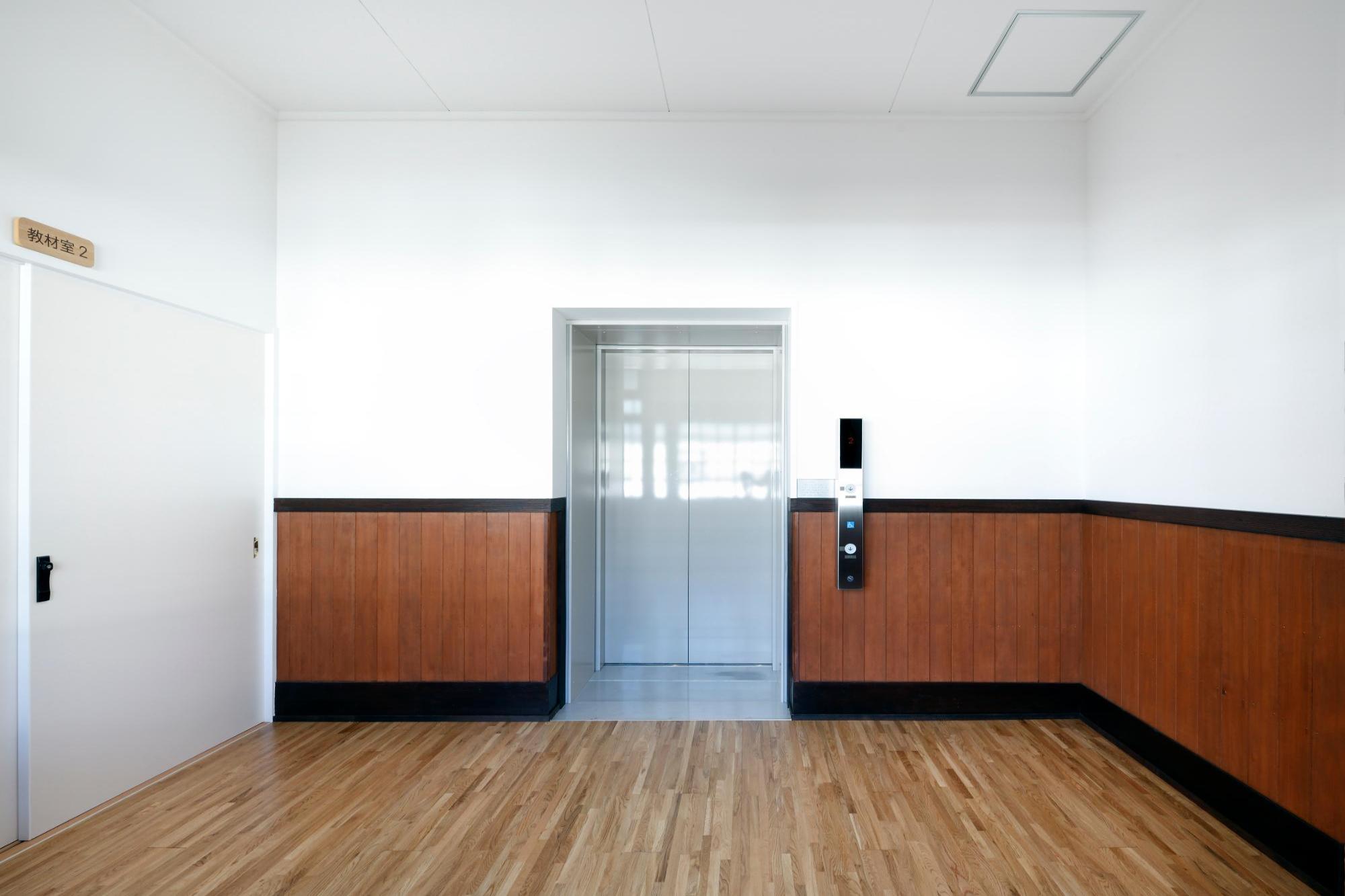 西脇小学校エレベーター