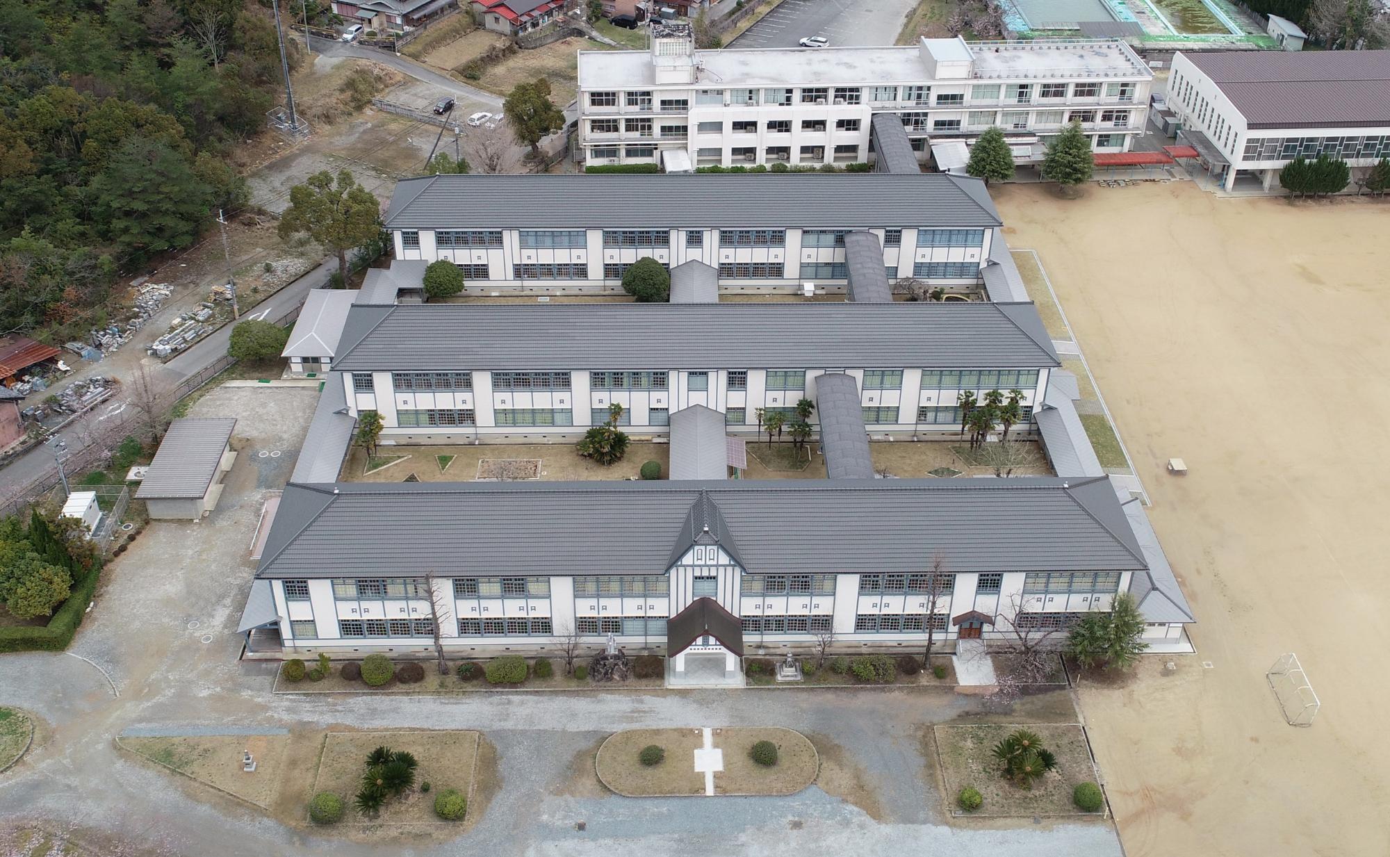 西脇小学校空中からの写真