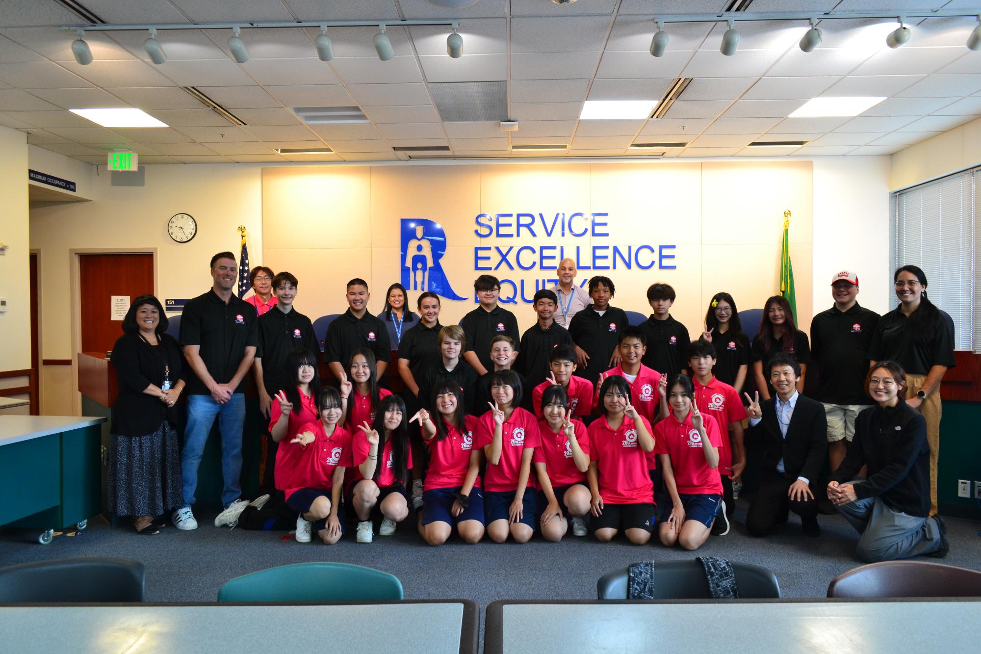 レントン市教育委員会にて