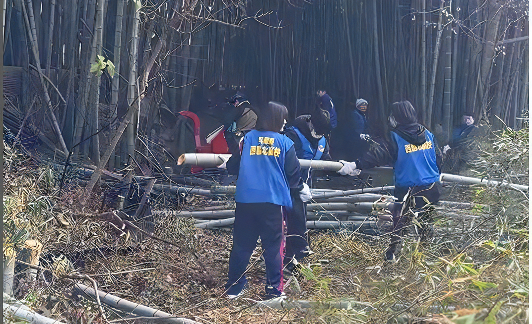 里山整備の様子（西脇北高校）