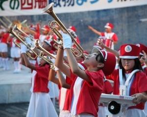 比延小鼓笛隊演奏