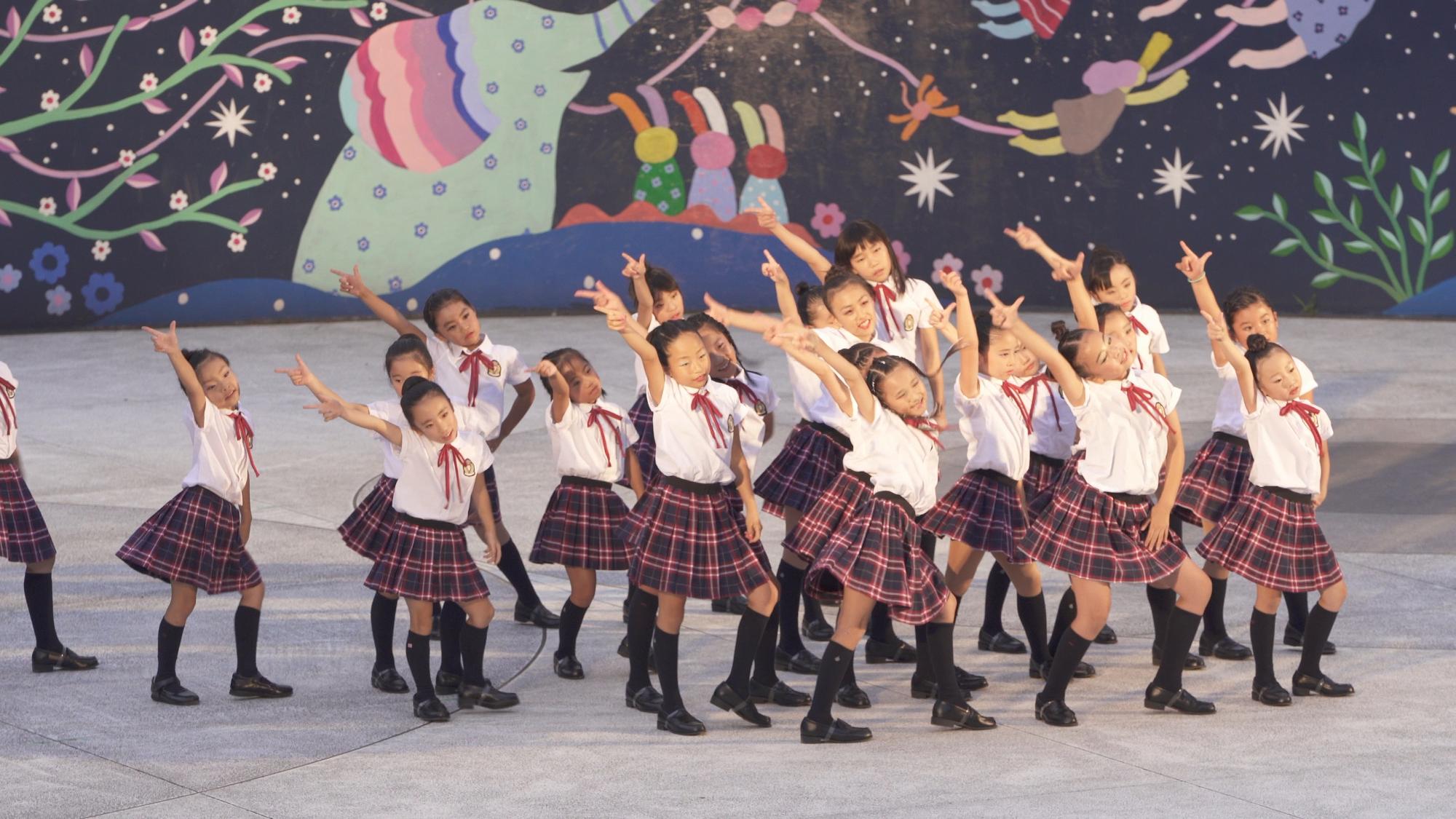 ダンスパフォーマンス