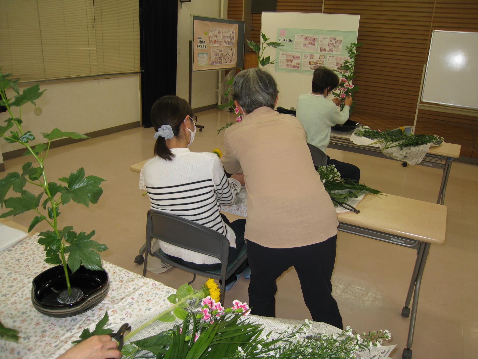 生け花教室の様子