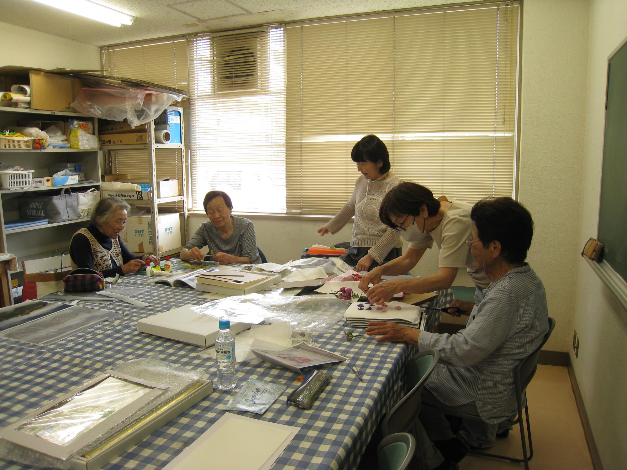 押し花教室の様子
