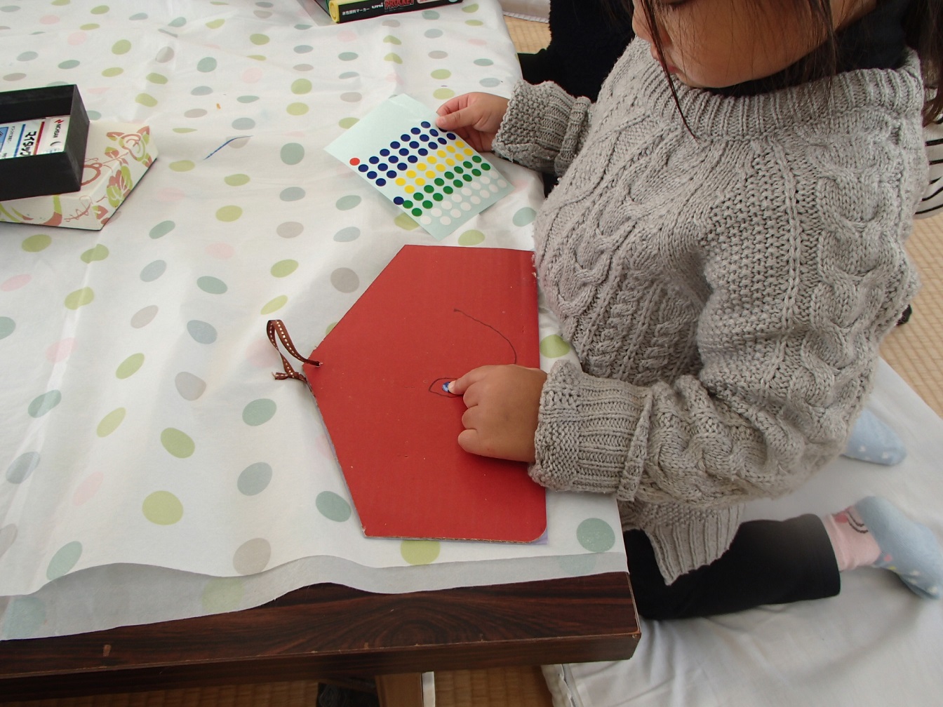 絵馬に蛇の絵を描きました。