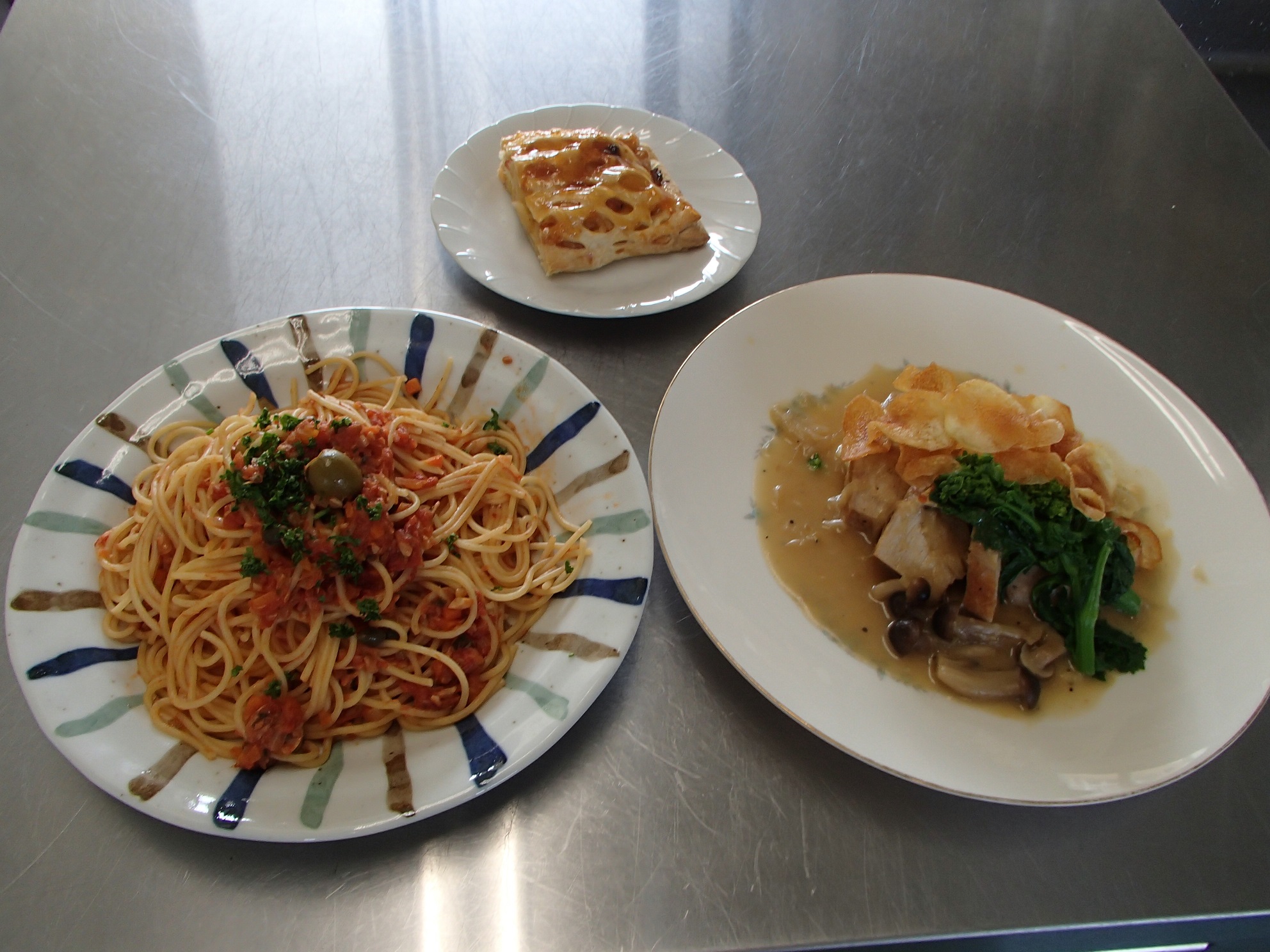 令和4年3月料理プウタネスカほか