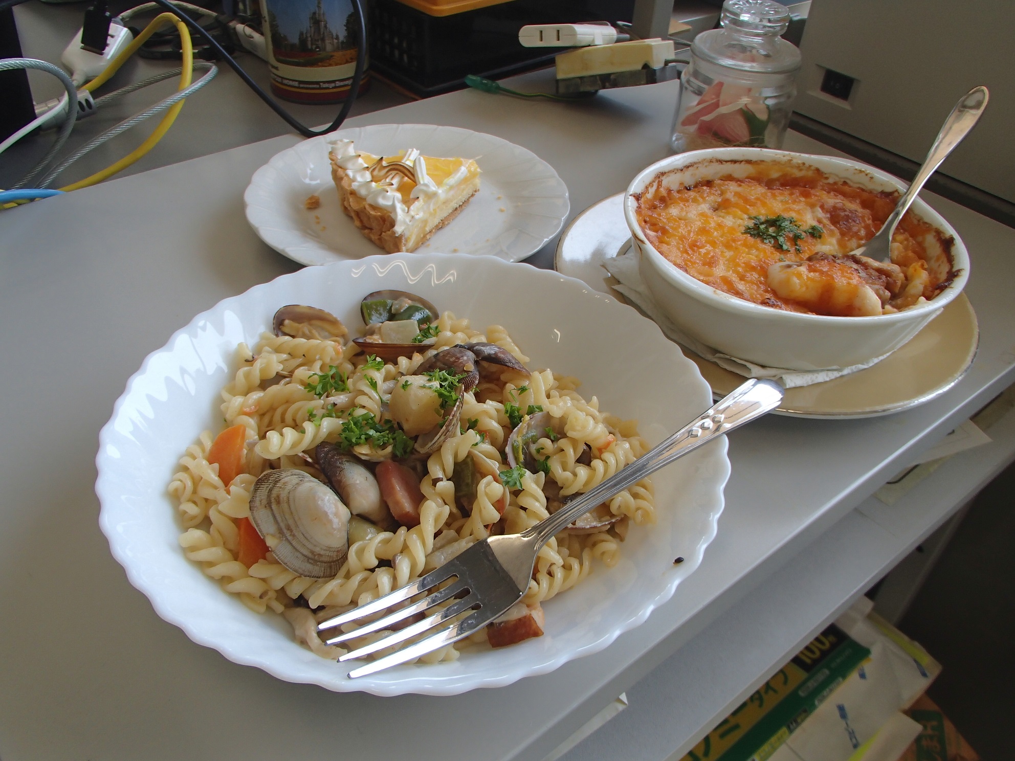 R5年5月メニューあさりとベーコンとファルファッレのクリームソース