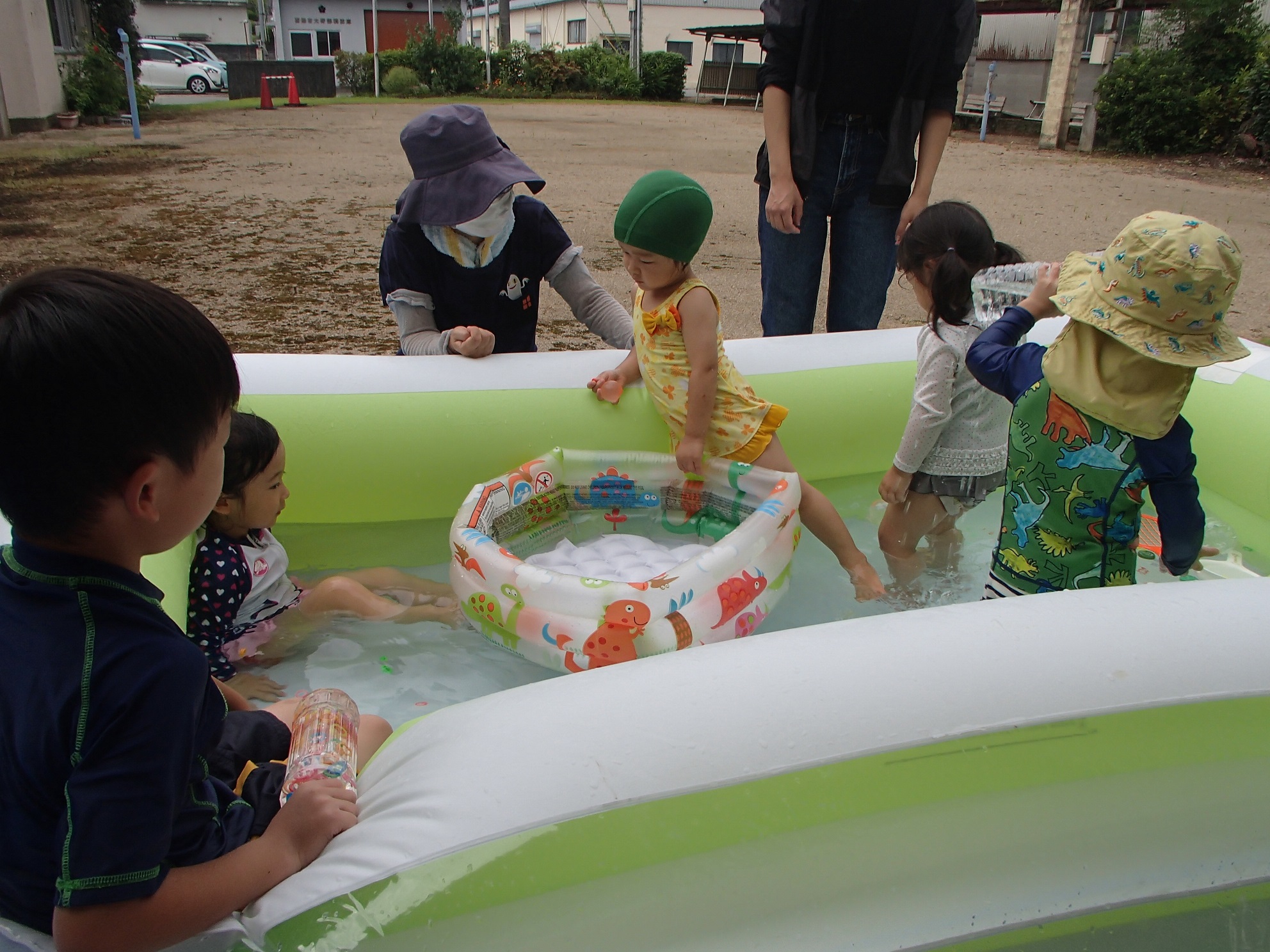すくすく広場プールあそび