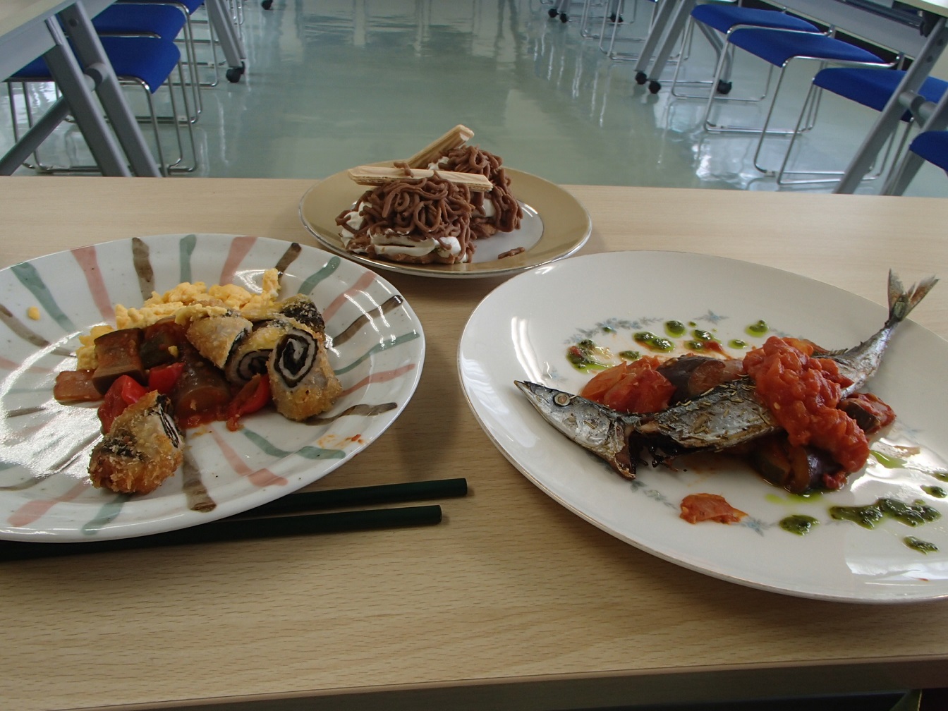 10月料理サンマのプロバンス風、豚肉のピリ辛のり巻きカツほか