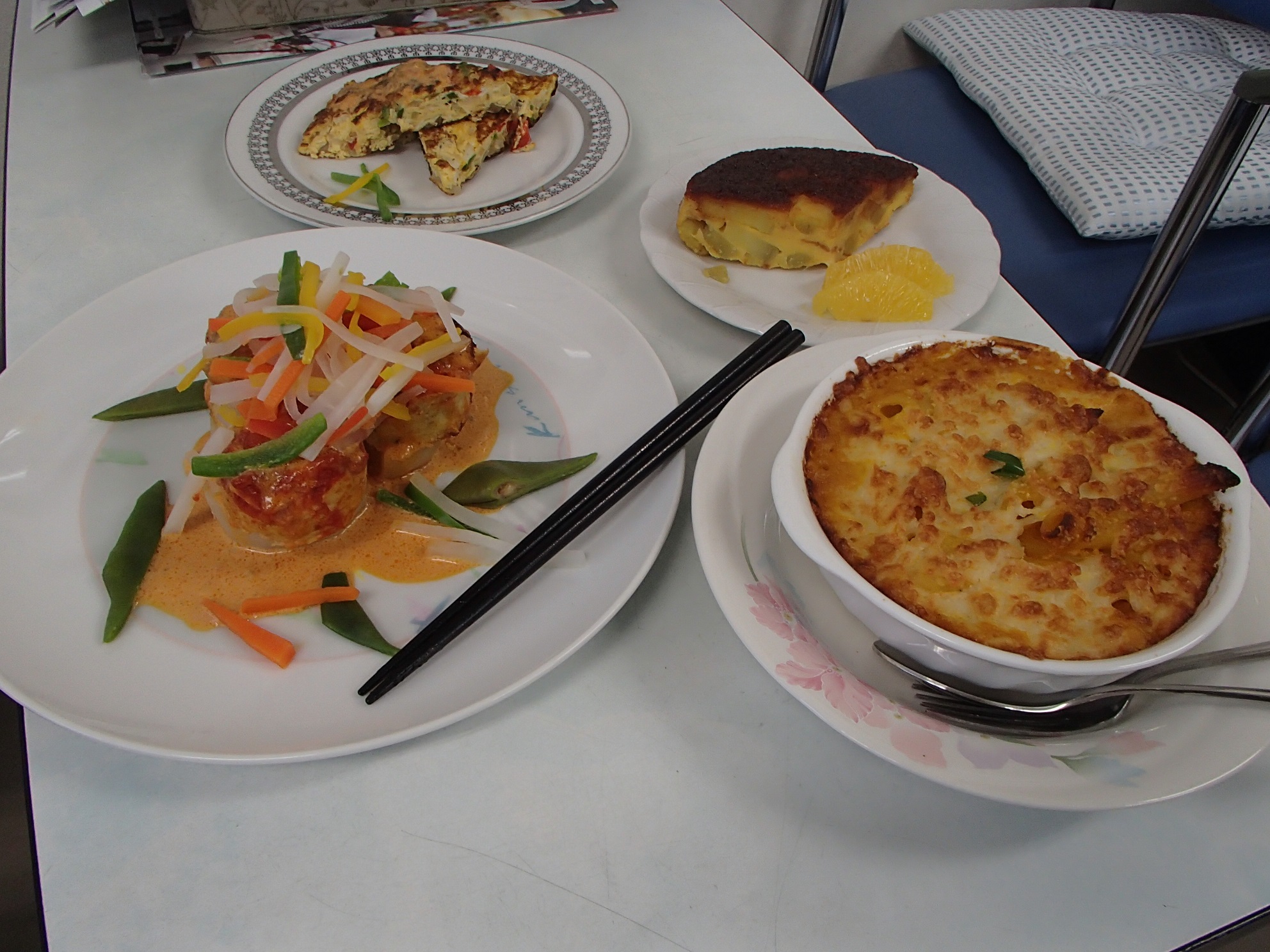 11月料理エビとホタテのスフレ他