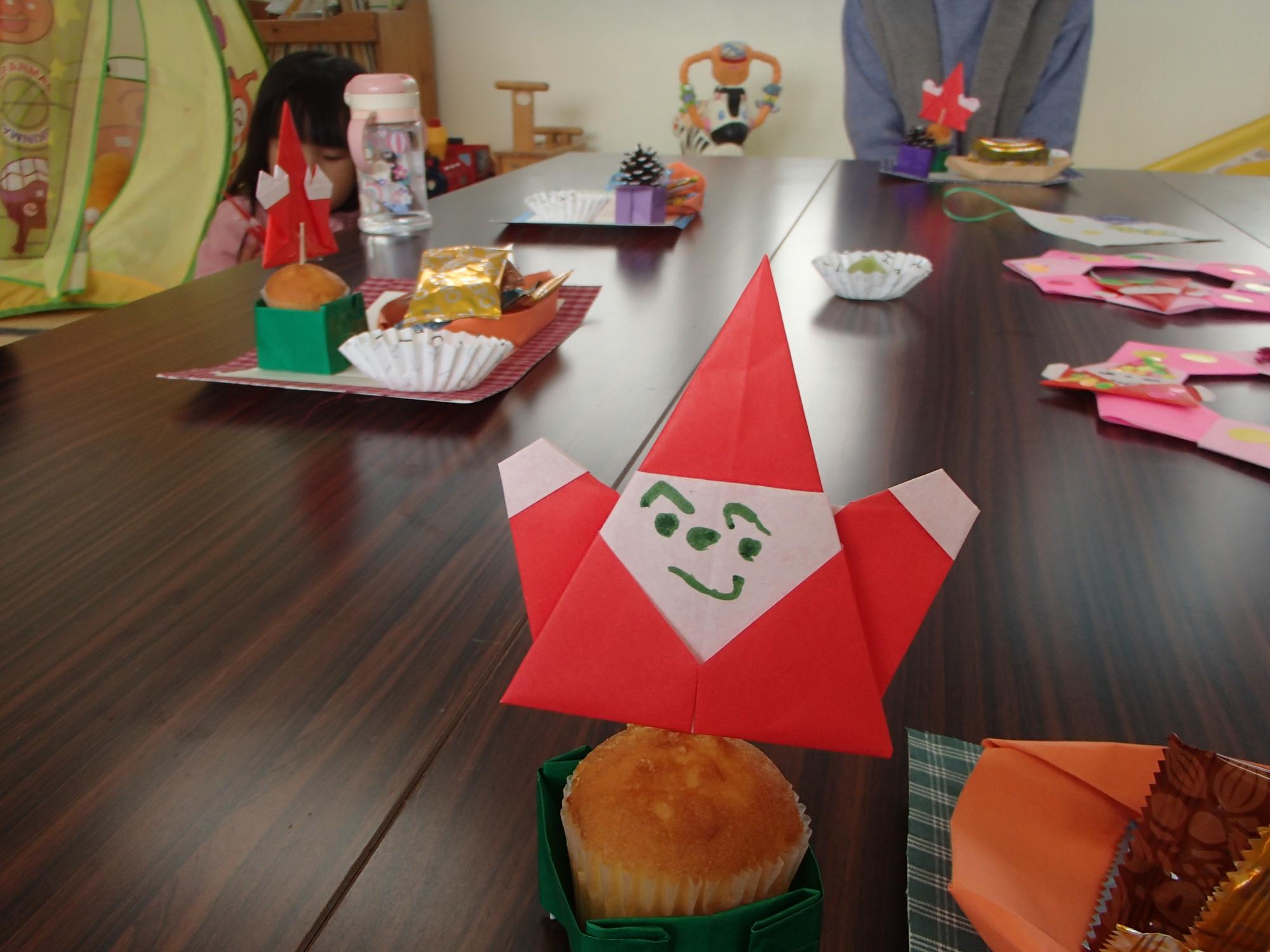 折り紙サンタさん