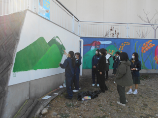 地区まちづくり実践補助事業（地元高校生による壁面アート）