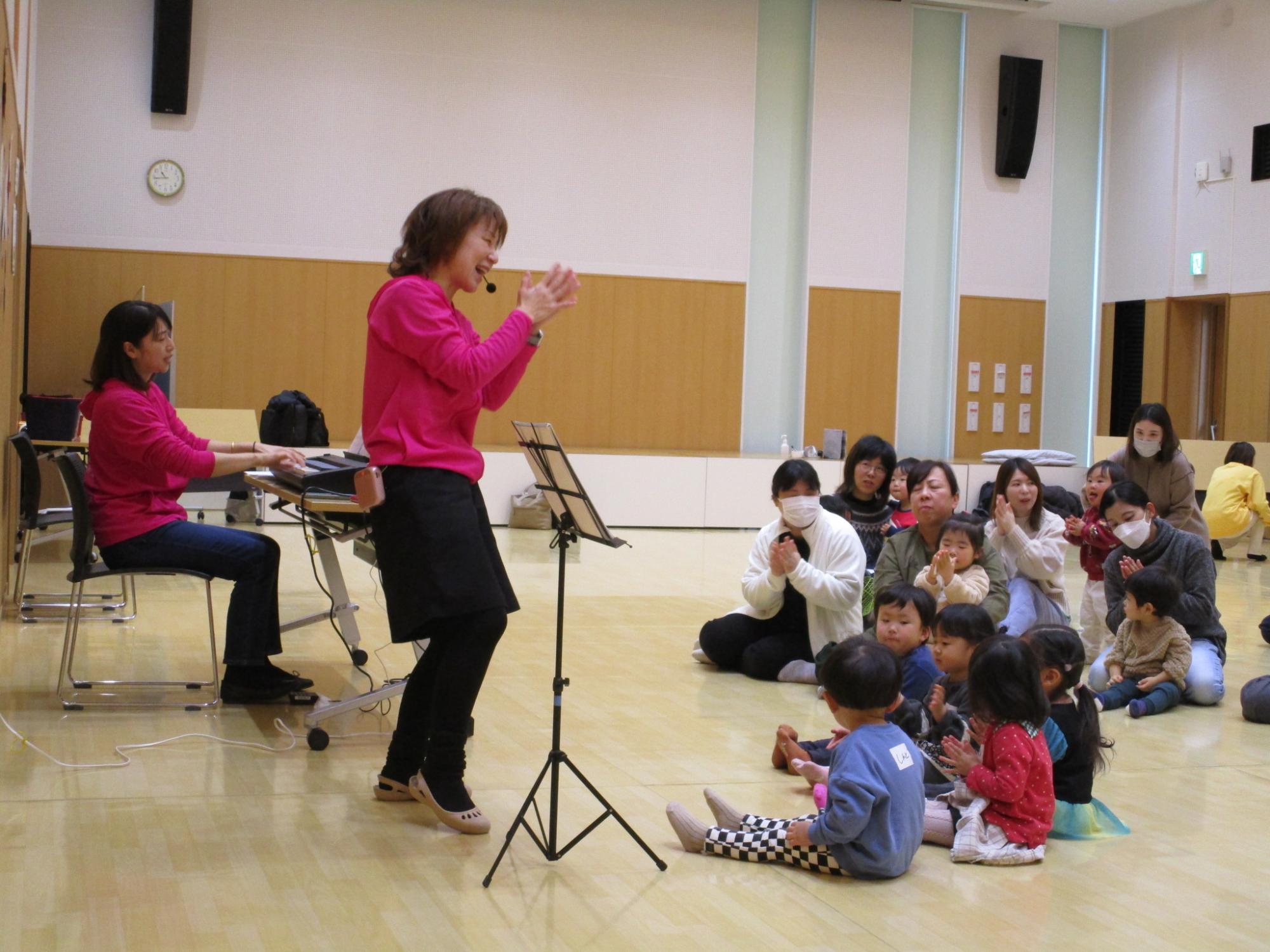 親子で音楽遊び