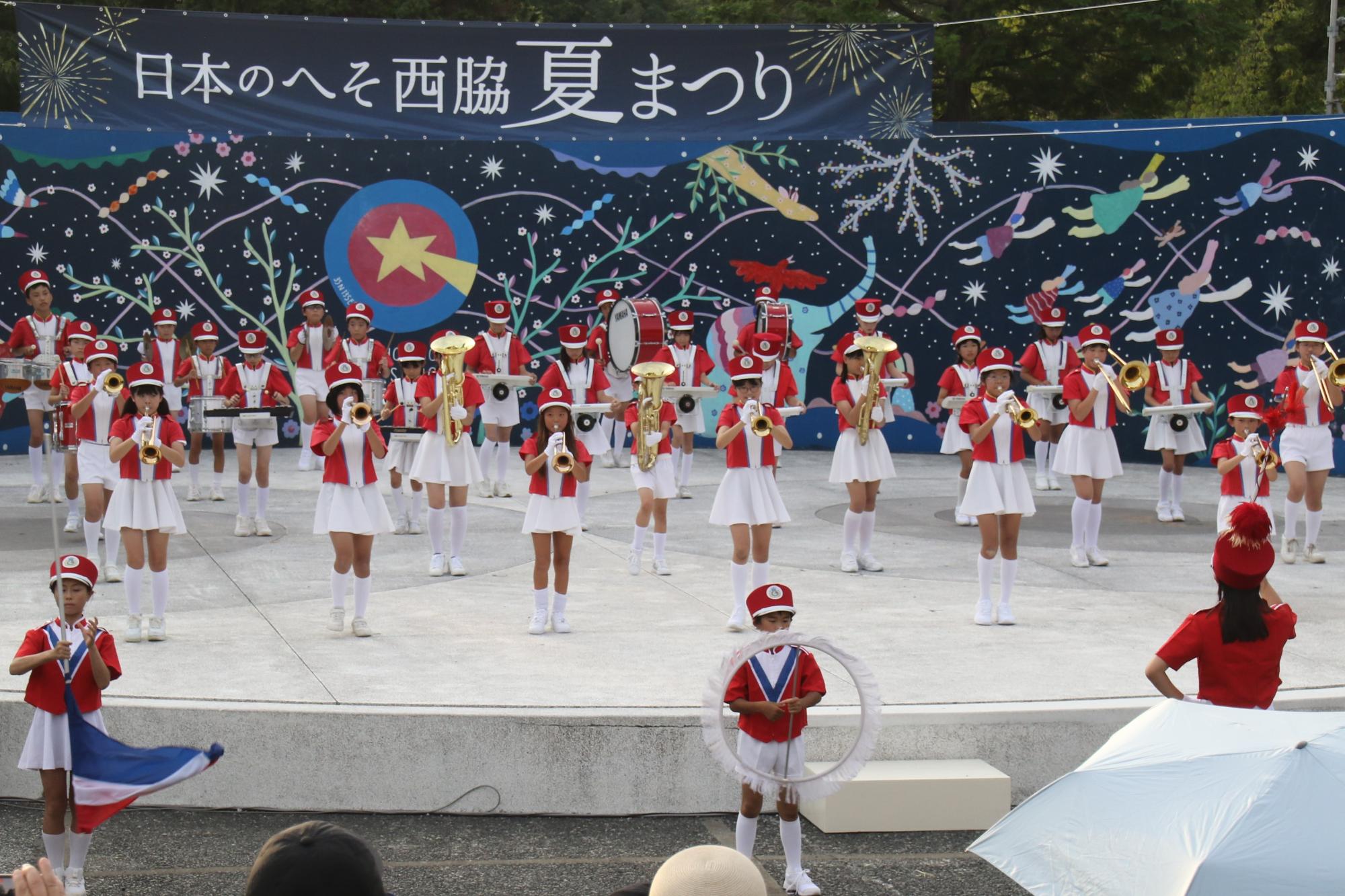 日本のへそ西脇夏まつり　鼓笛隊演技