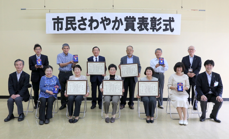 受賞者・推薦者と記念撮影