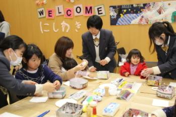 こどもプラザフェスタで高校生がブースを運営