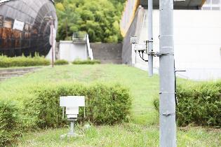 日本へそ公園にある気象庁のアメダス。ここで全国一の暑さを観測