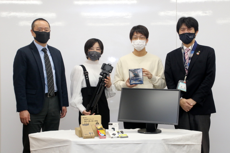 成人式運営委員の2人も同席