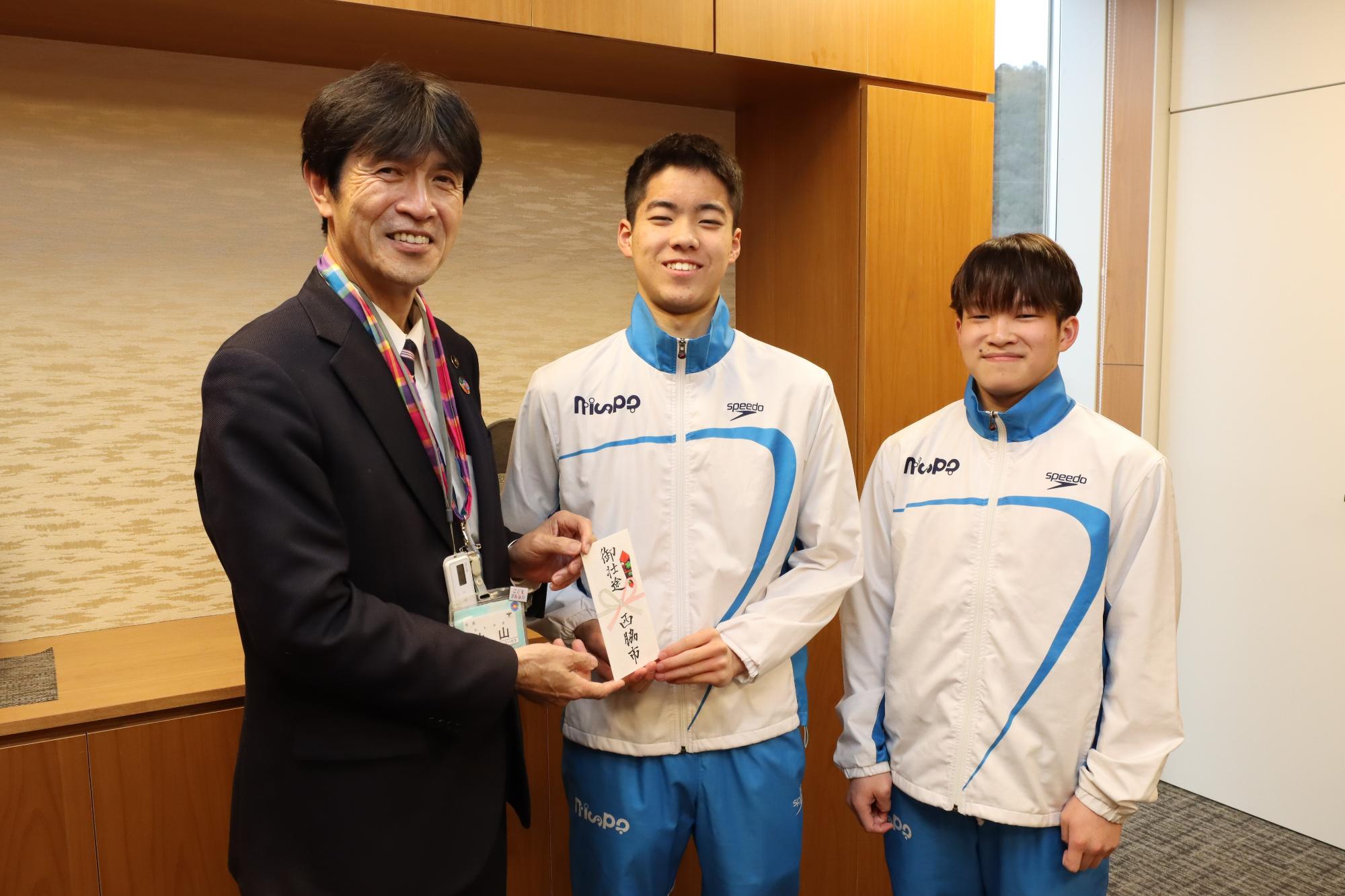 ジュニアオリンピック出場　表敬訪問