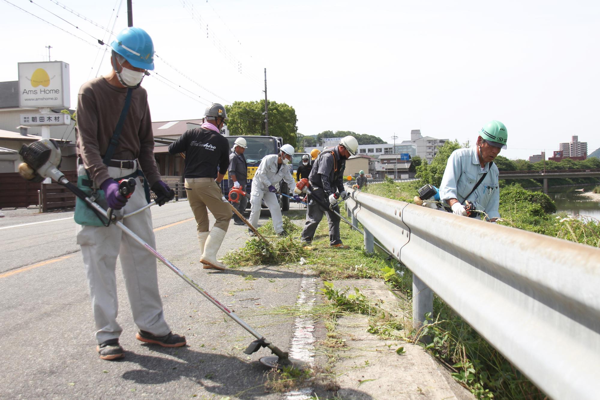 奉仕作業の様子