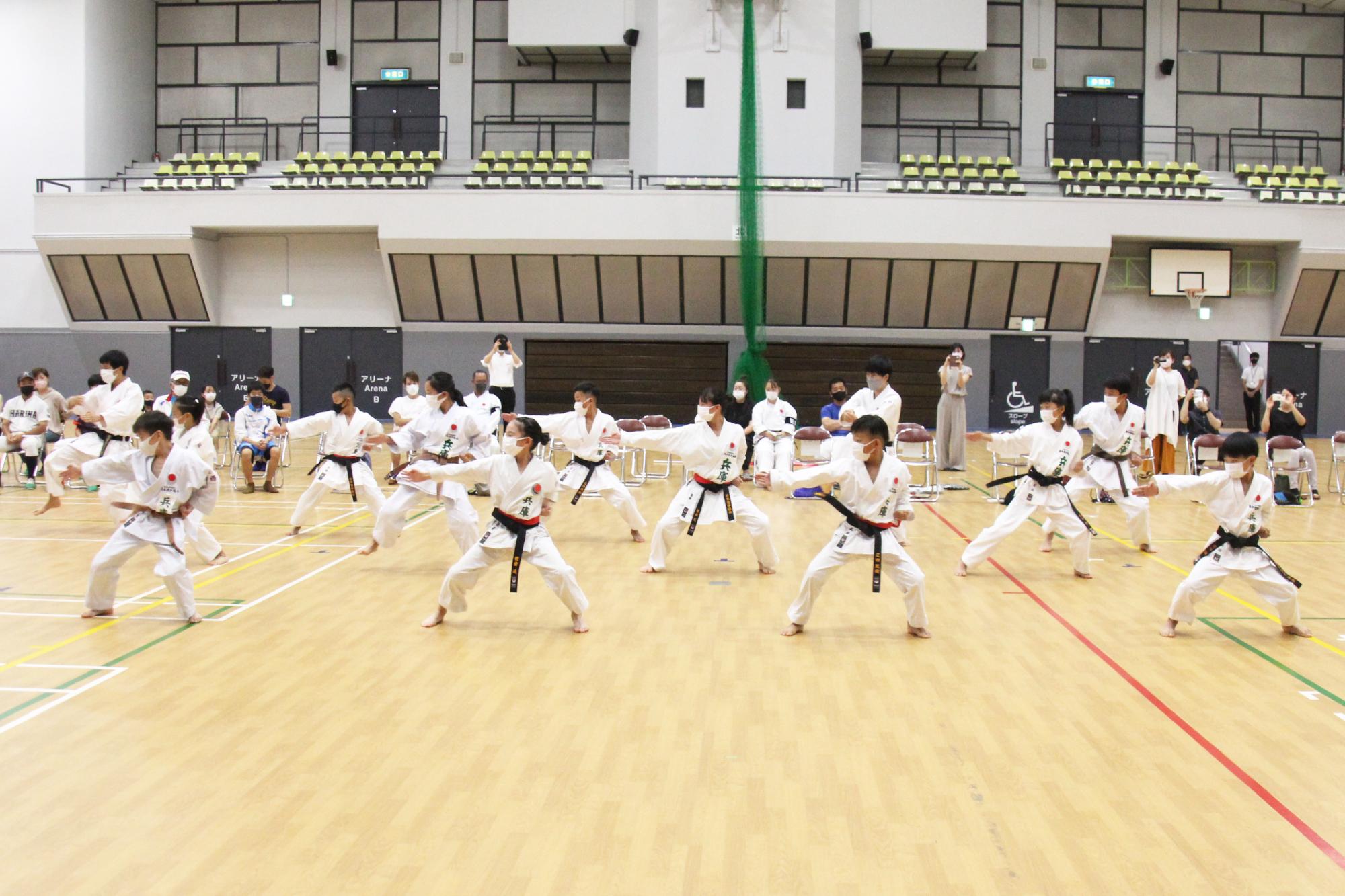 全国大会出場者壮行会の様子