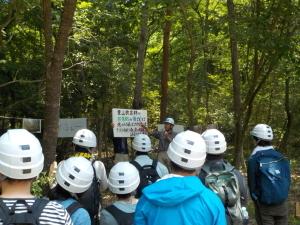 サントリー天然水の森での職員研修の様子です。