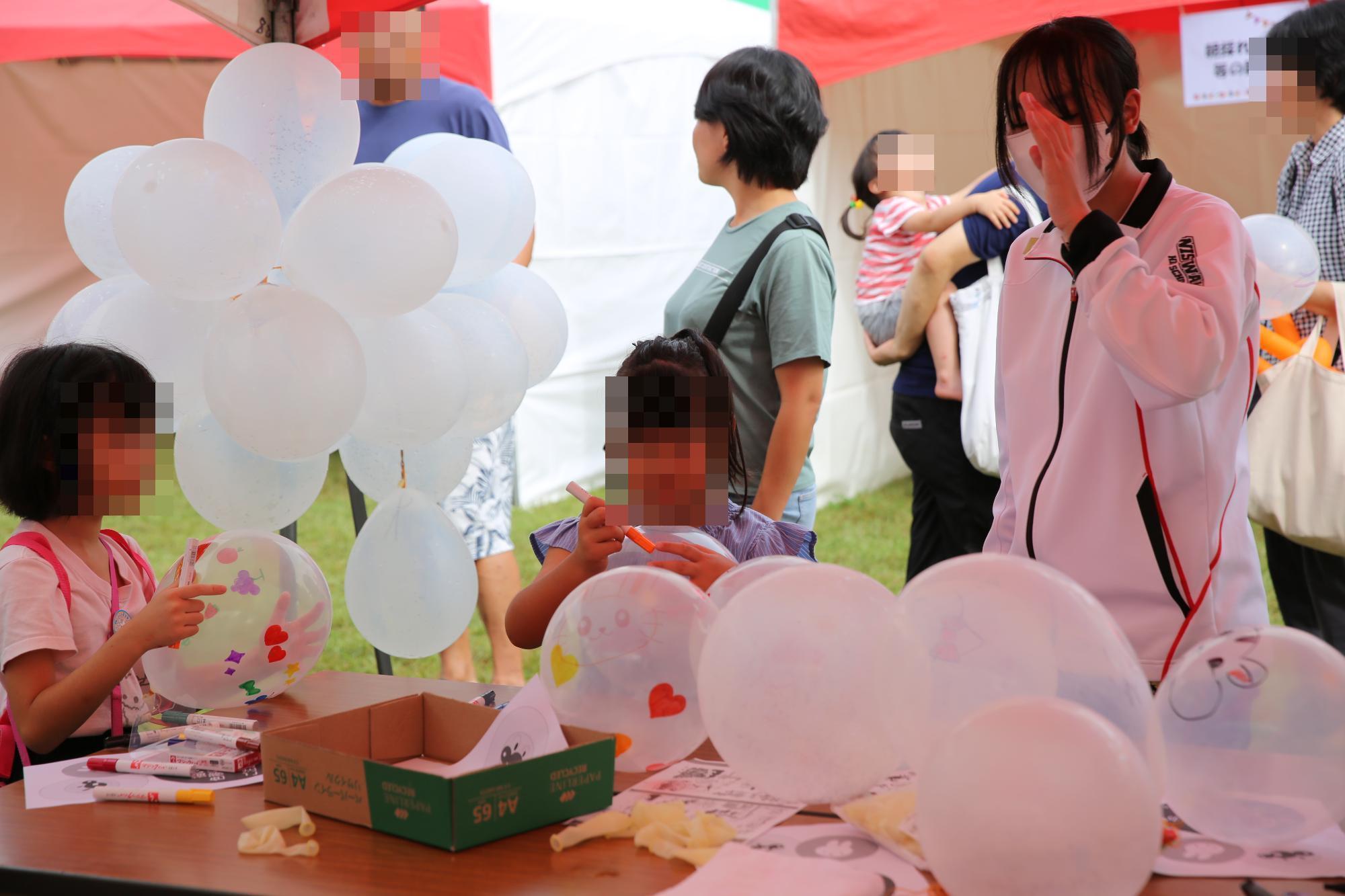 お絵描きバルーン