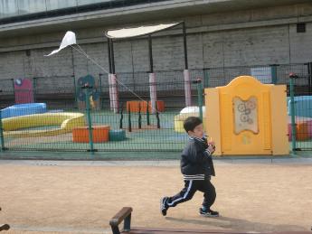 ビニール袋凧の様子