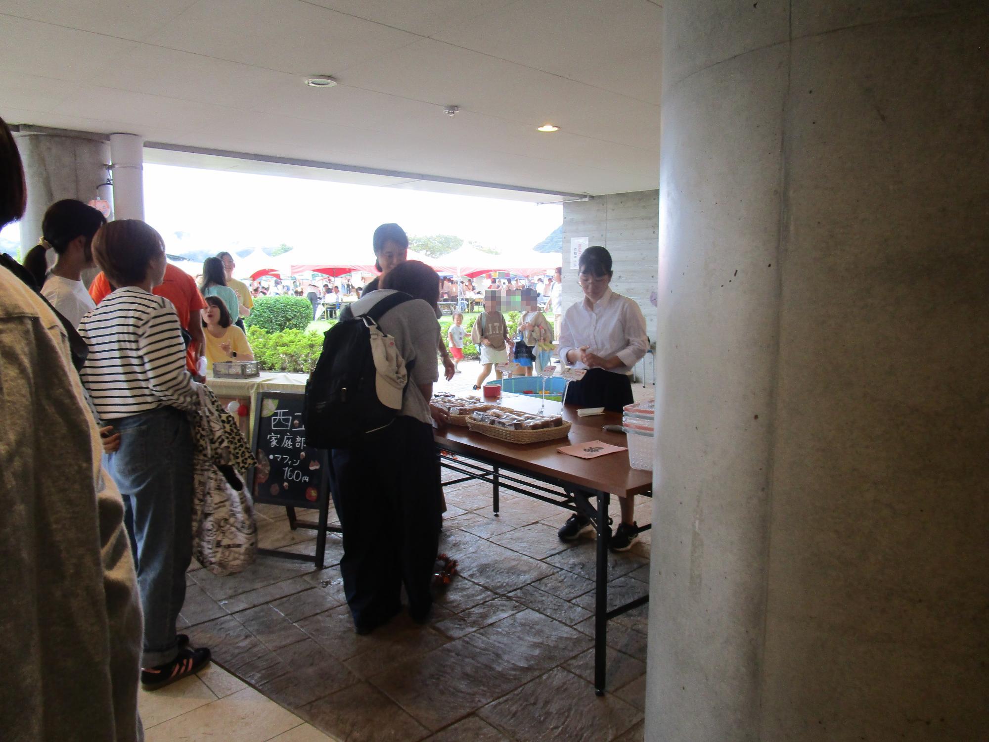 西脇工業高校　マフィン販売