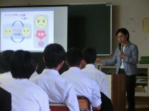 黒田庄中学校での授業の様子