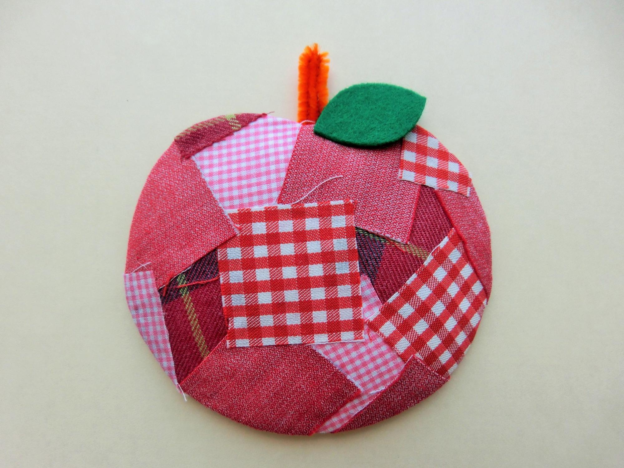 りんごのマグネット