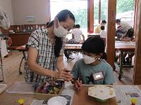 作り方を教えてもらっている