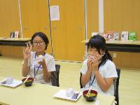 軽食おにぎりとみそ汁