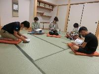 みらいえ和室で読書