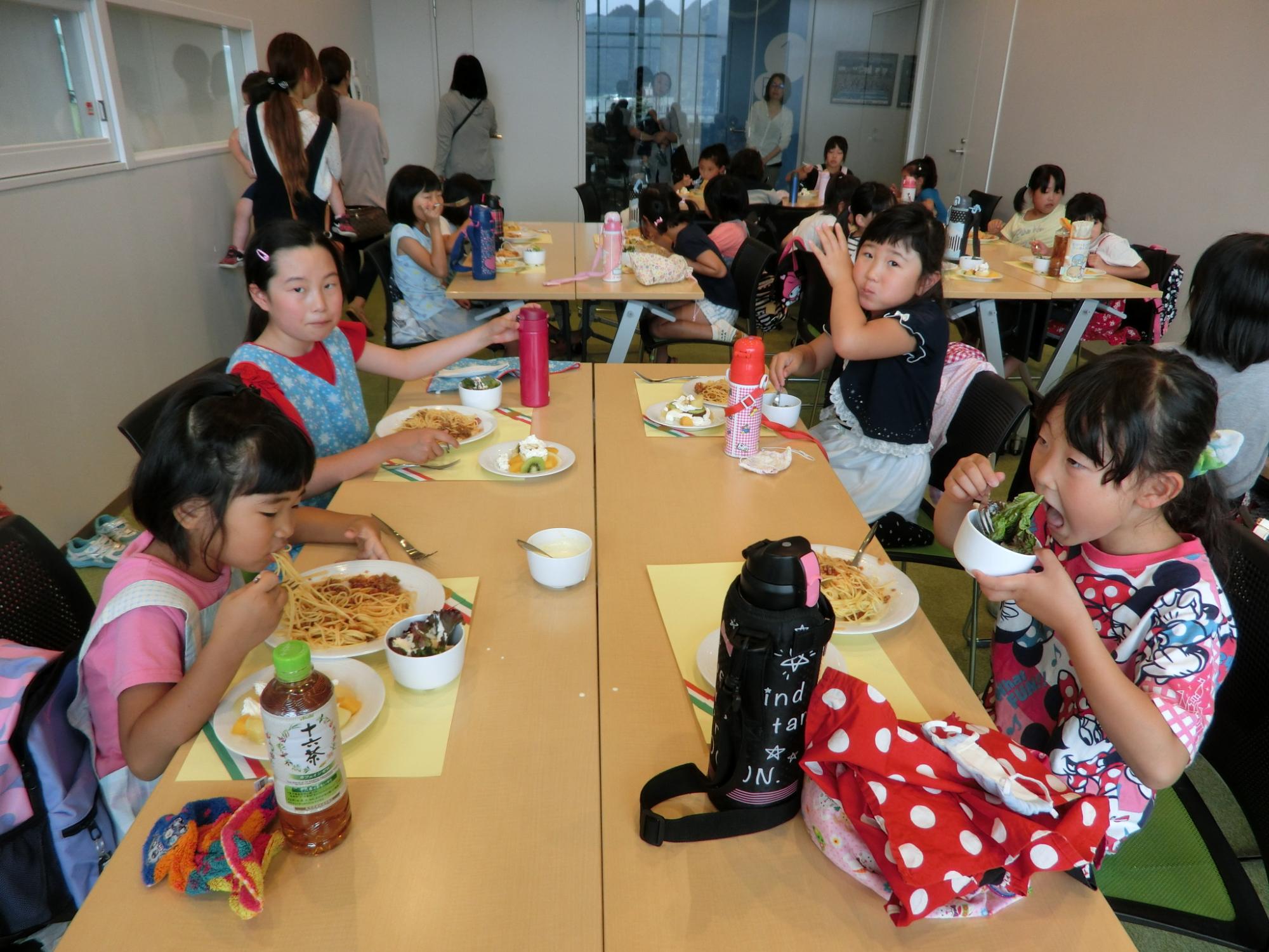 6月クッキングの様子