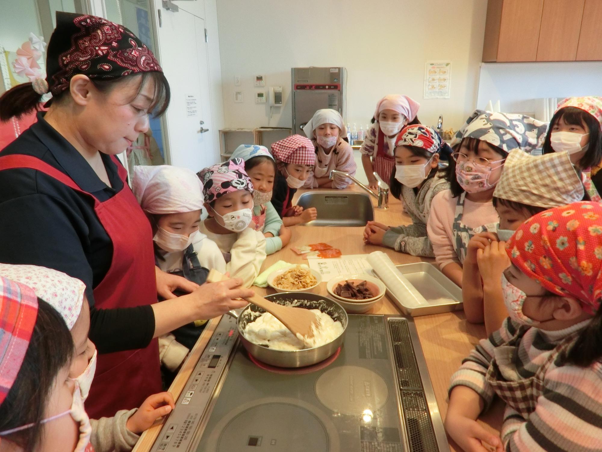 2月クッキングの様子