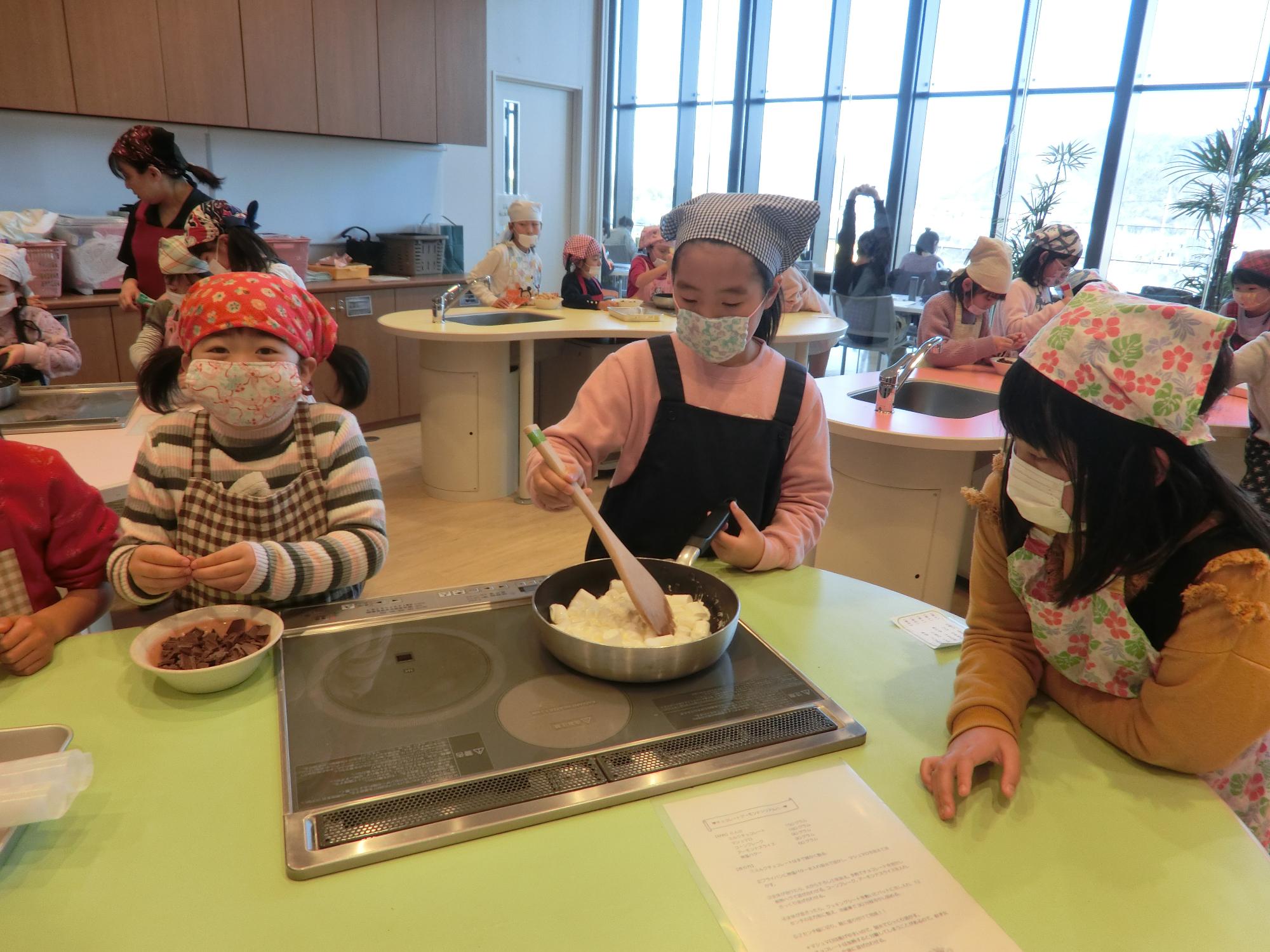 2月クッキングの様子