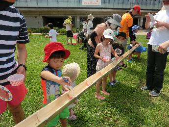 みずあそびの様子1