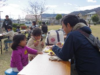 焼き芋作り体験2