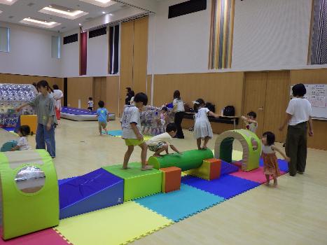 大型遊具であそぼう